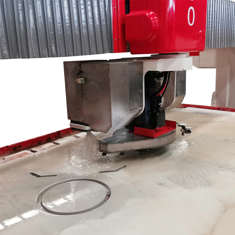 İtalyan sistem taş makineleri otomatik çok işlevli 5 eksenli cnc router Köprü Testere freze ile Mermer Taş Kesme Makinesi