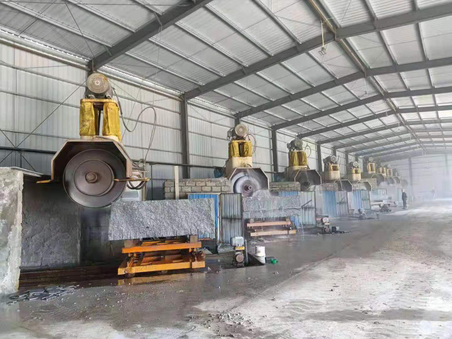 Granit Köprü blok kesme makinesi Çok bıçaklı Taş Kesme Makinesi HLQY-2500 HuaLong Machinery