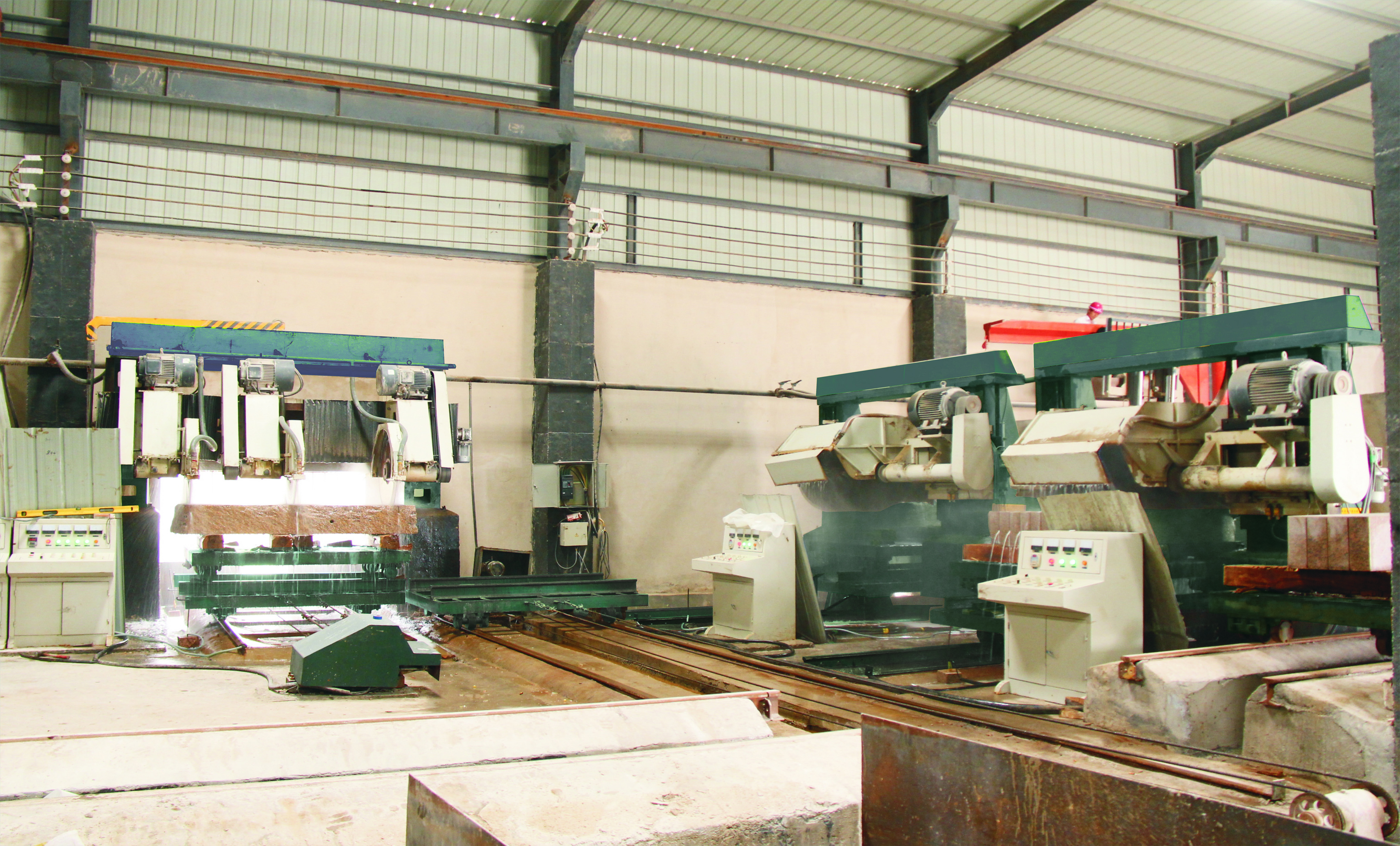 Hualong Stone Machinery Ganite Kerbstone HLSQ3-2600 için 3 Diskli Bordür Taş Kesme Makinesi